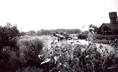118436 Afbeelding van een schip op de Hollandsche IJssel te Juphaas ter hoogte van de uitmonding van de Doorslag.N.B. ...